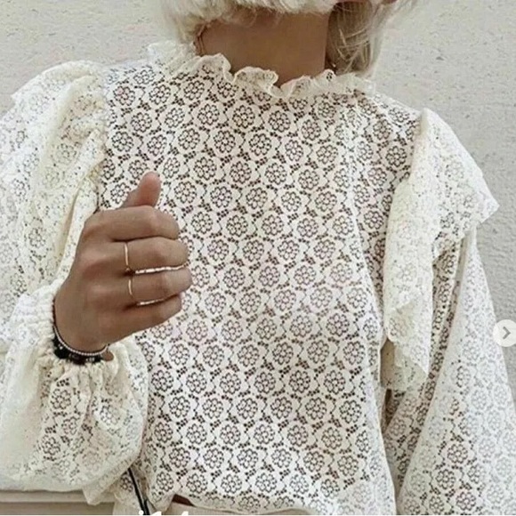 Zara lace top size medium cream color - Picture 3 of 17